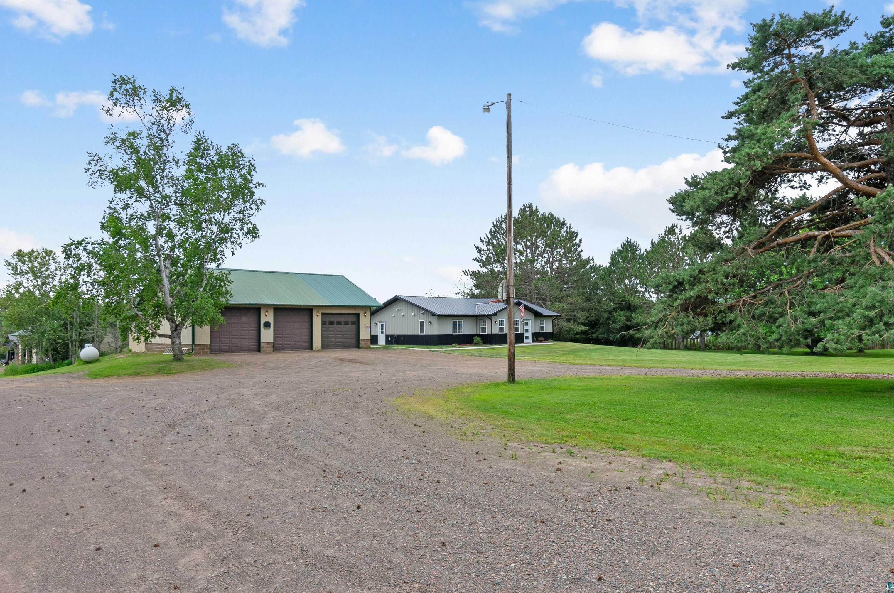 3956 W Tischer Rd, Duluth, MN 55803