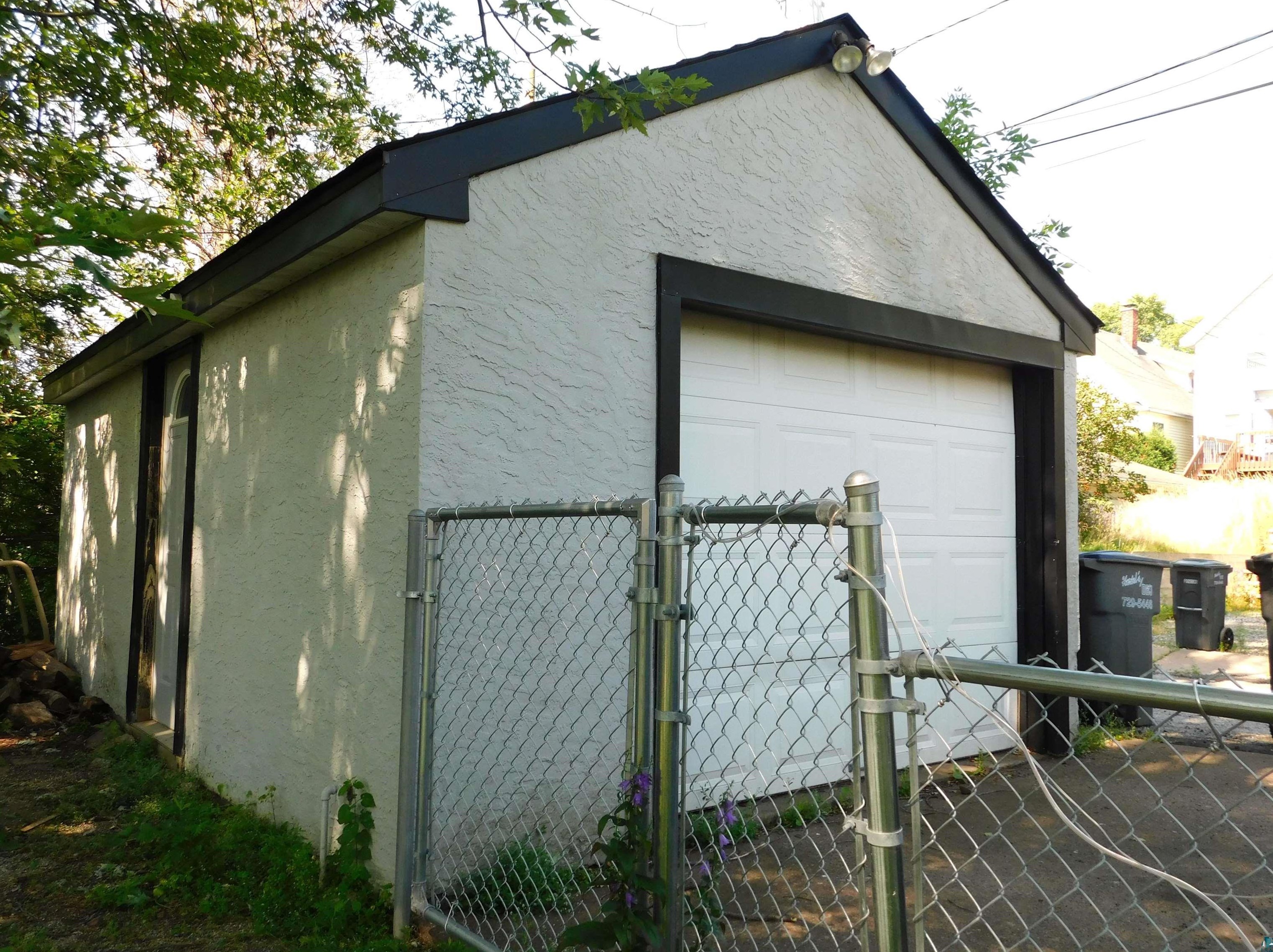 2215 5th St, Duluth MN  55806-1507 exterior