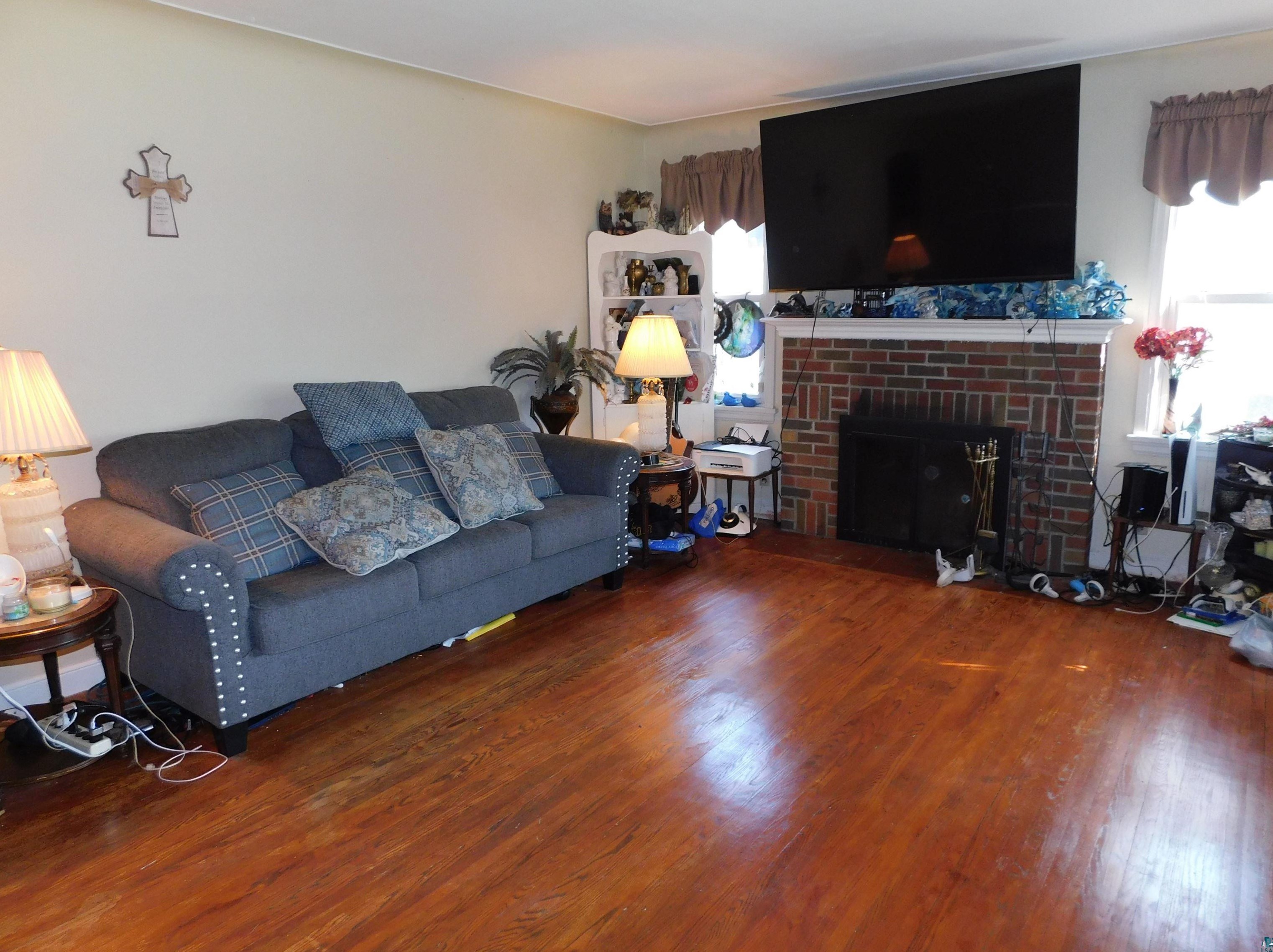 2215 5th St, Duluth MN  55806-1507 exterior