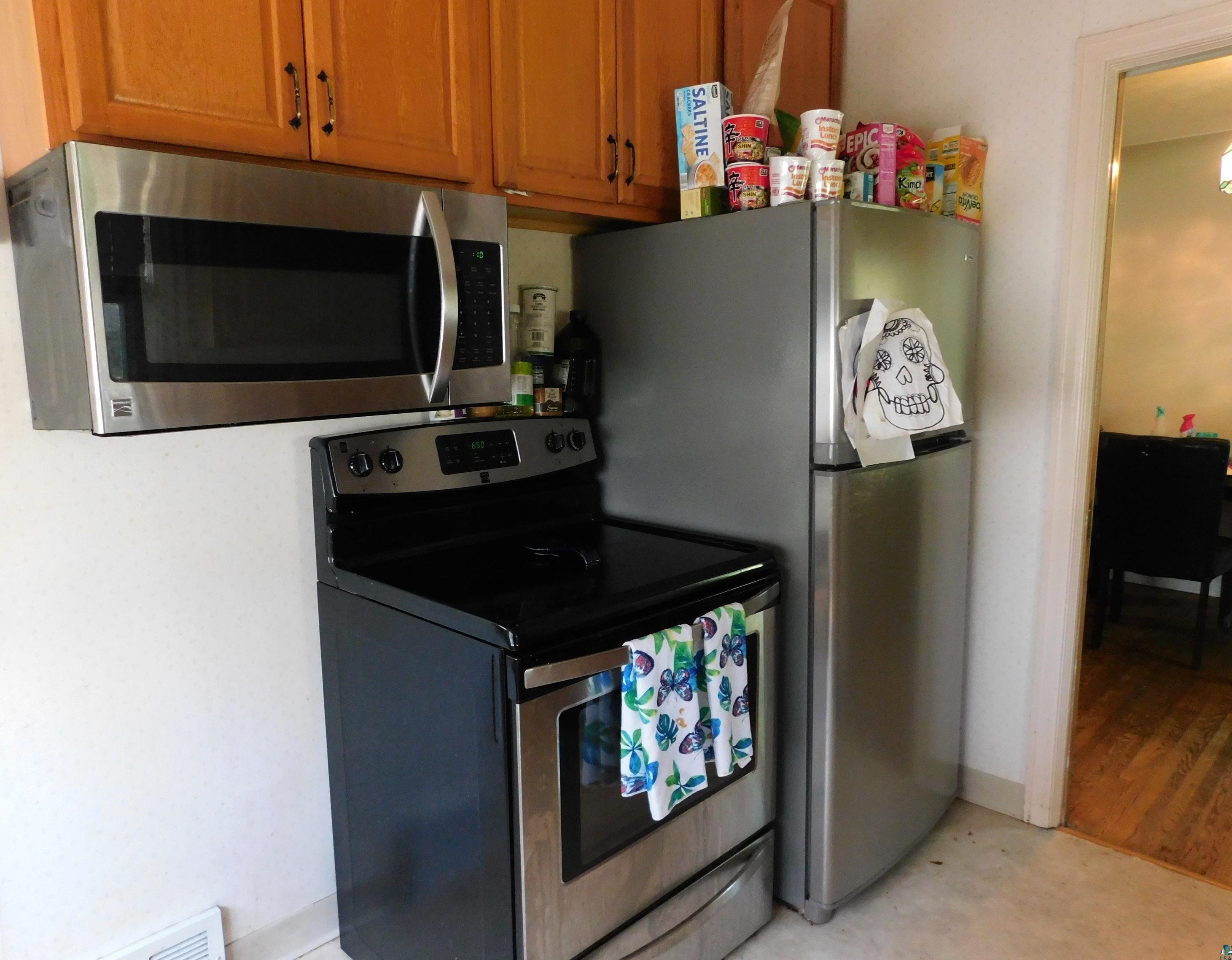 2215 5th St, Duluth MN  55806-1507 exterior