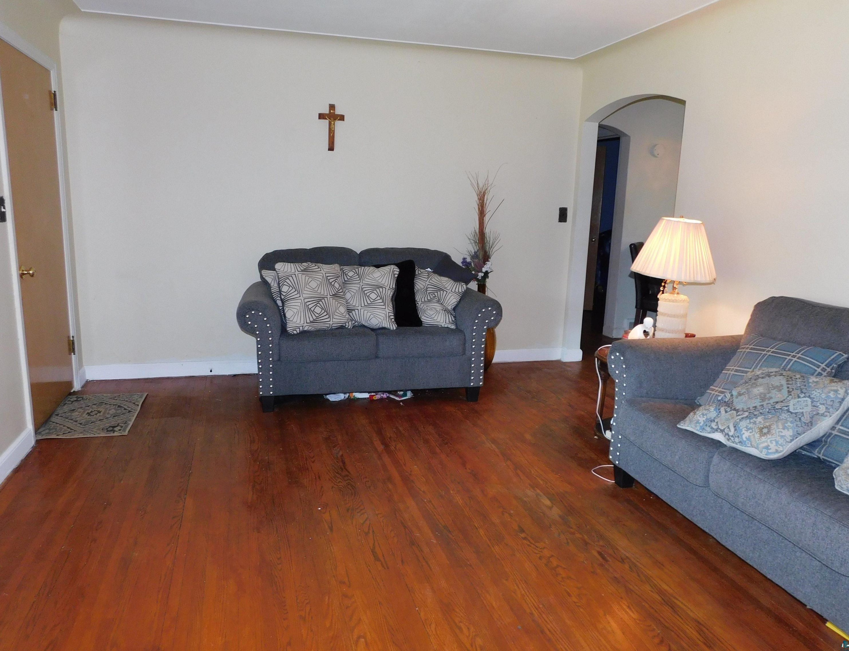 2215 5th St, Duluth MN  55806-1507 exterior