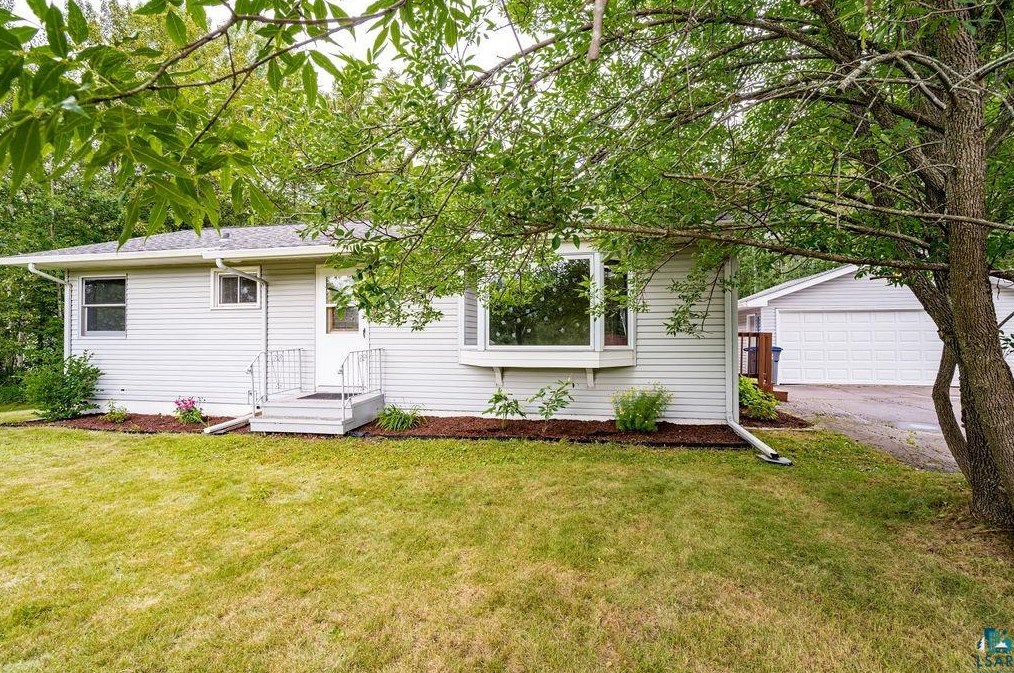 5431 Arrowhead Rd, Duluth MN  55811-1339 exterior