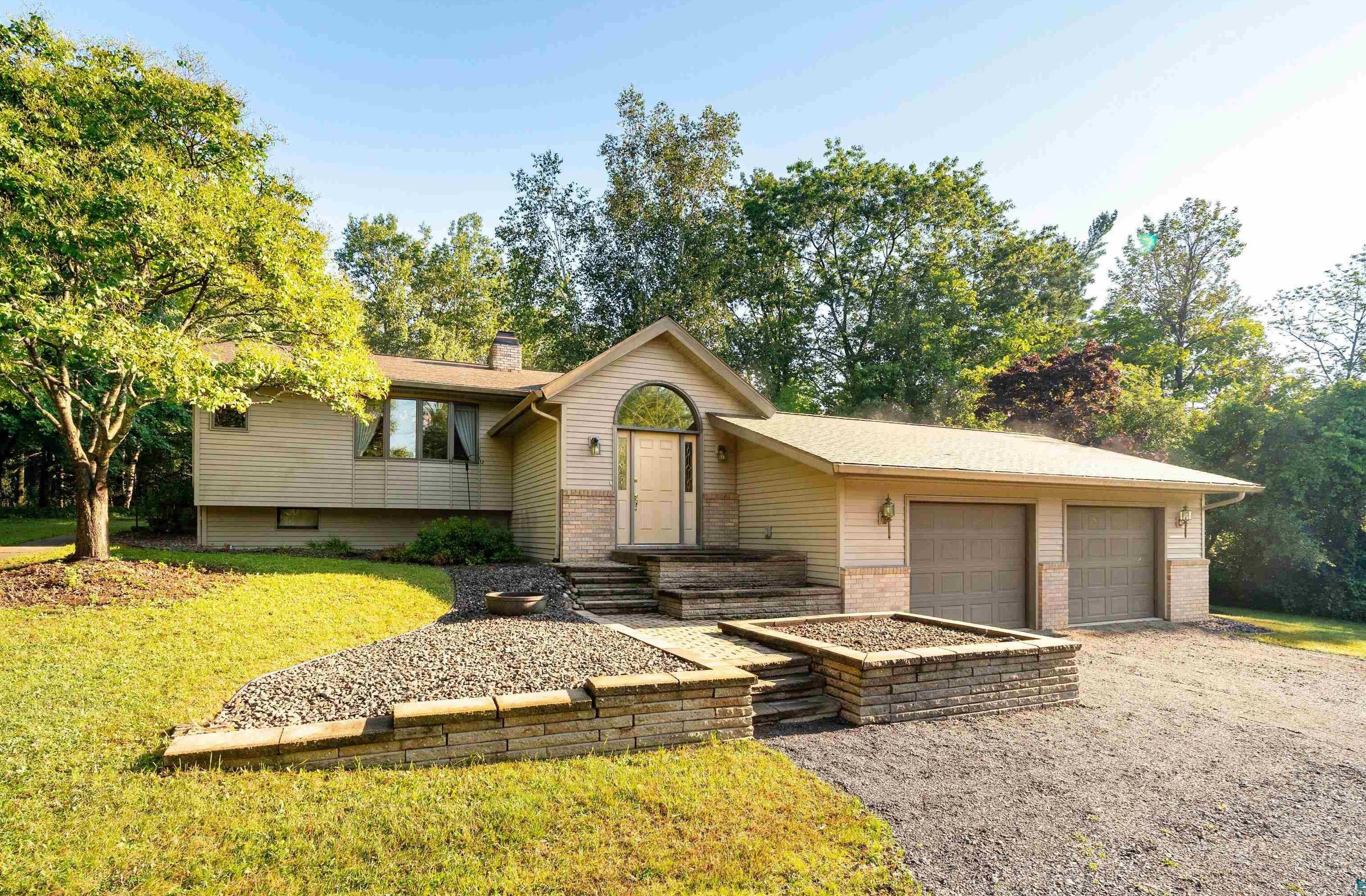 5627 Lilac Hill Rd, Duluth, MN 55810