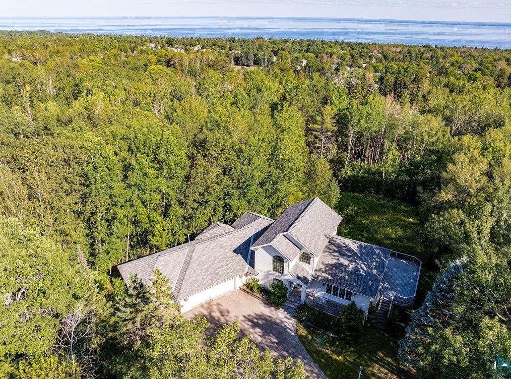 4300 Norwood St, Duluth, MN 55804