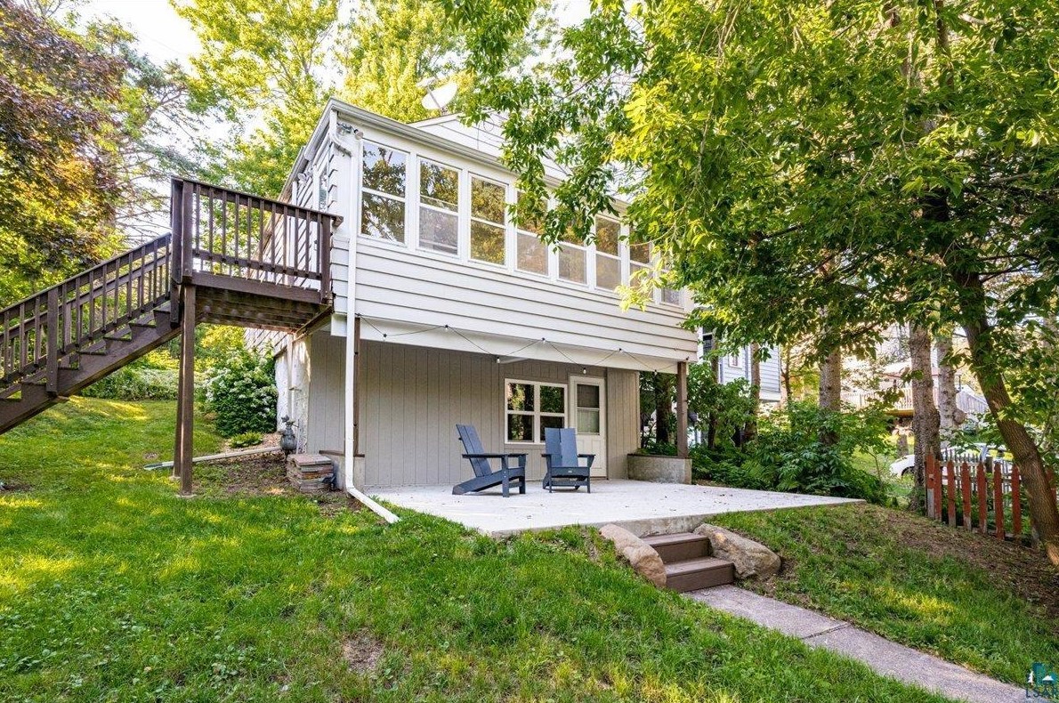 312 Kenwood Ave, Duluth, MN 55805-1416