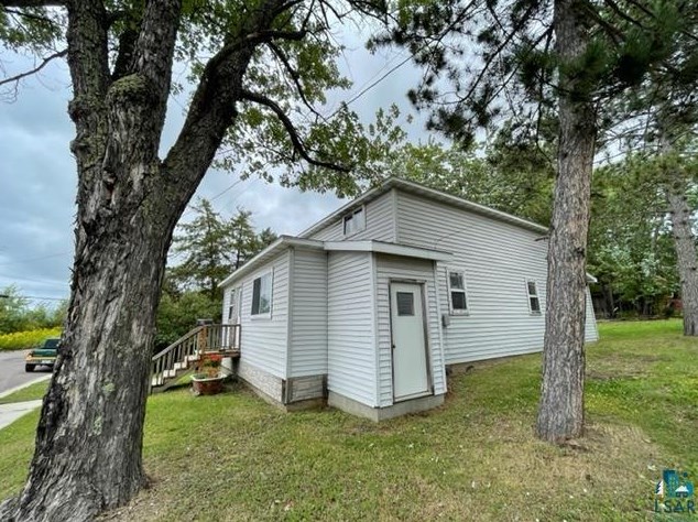 218 N 1st Ave E, Ely, MN 55731