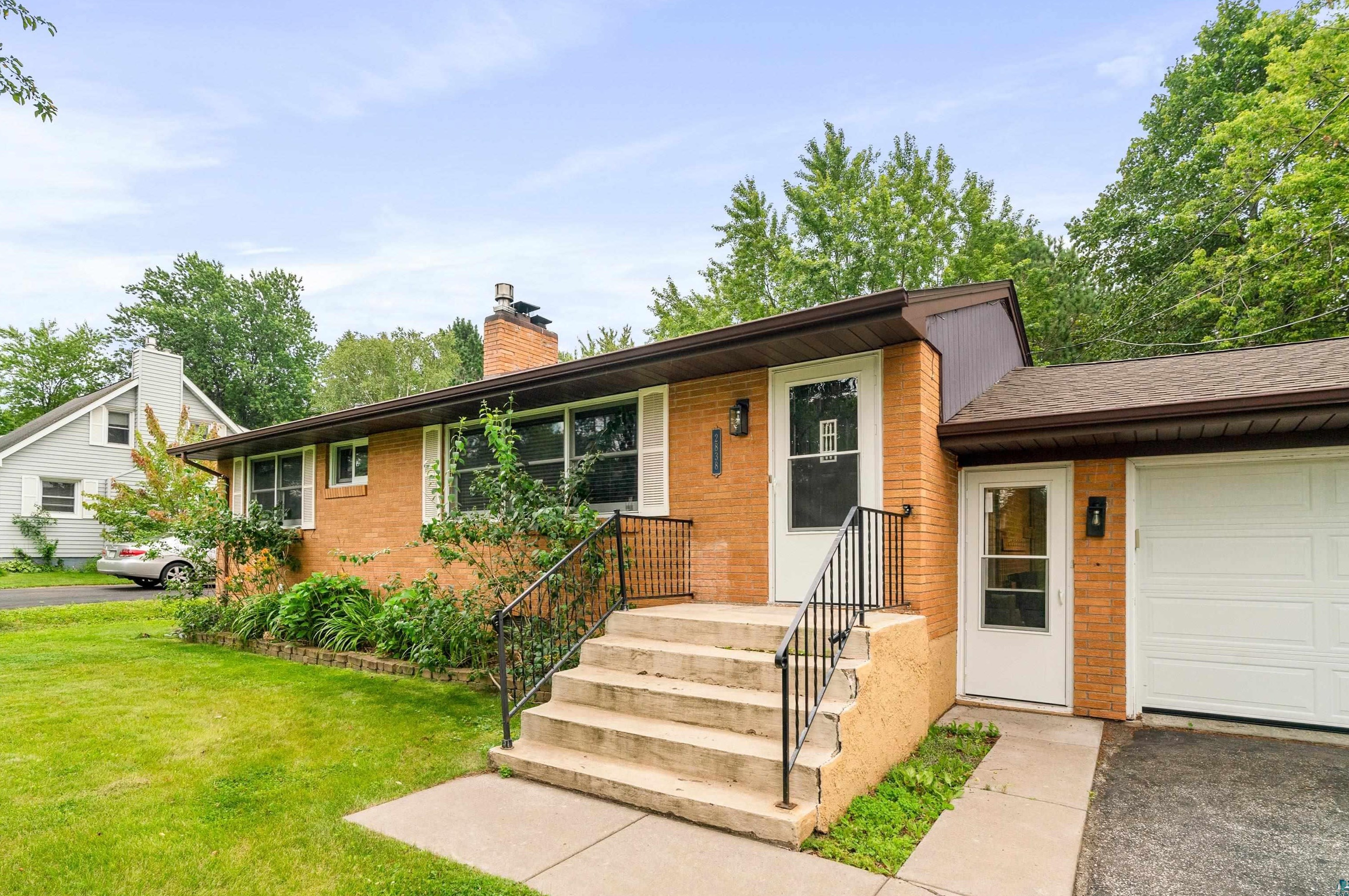 2838 Hagberg St, Duluth, MN 55811