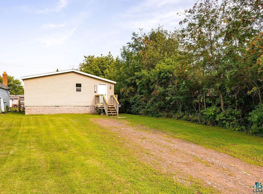 804 Larch St, Scanlon, MN 55720