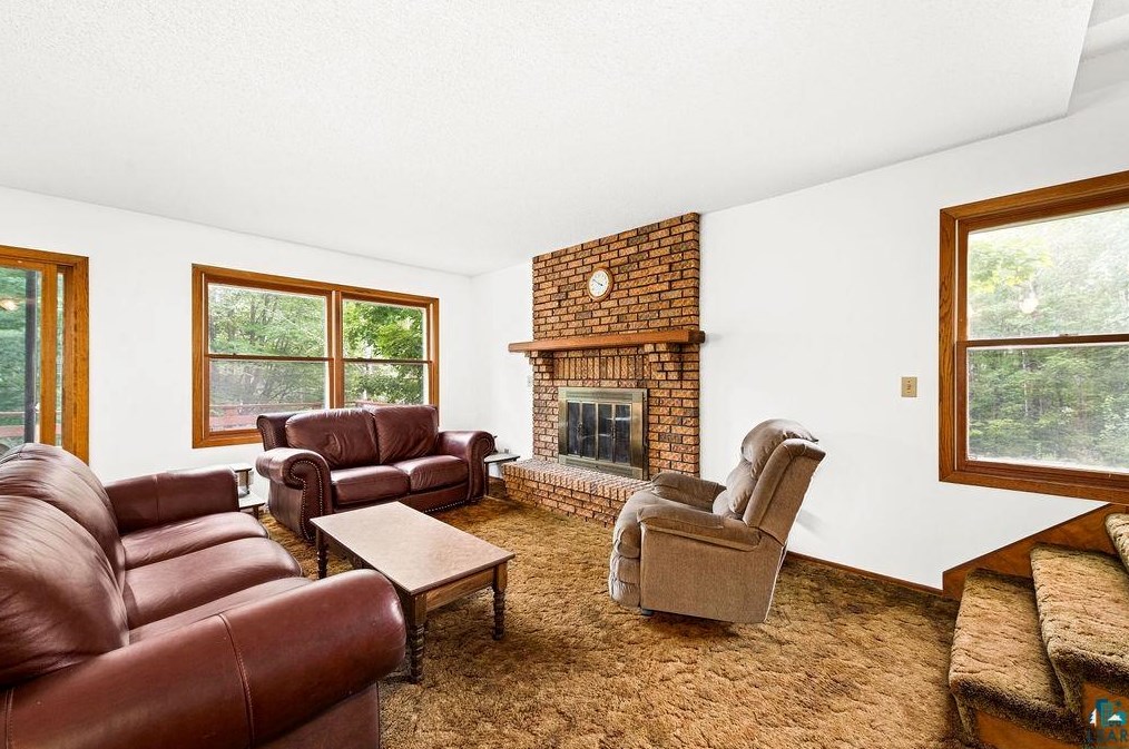 5589 Arrowhead Rd, Duluth, MN 55811-1338