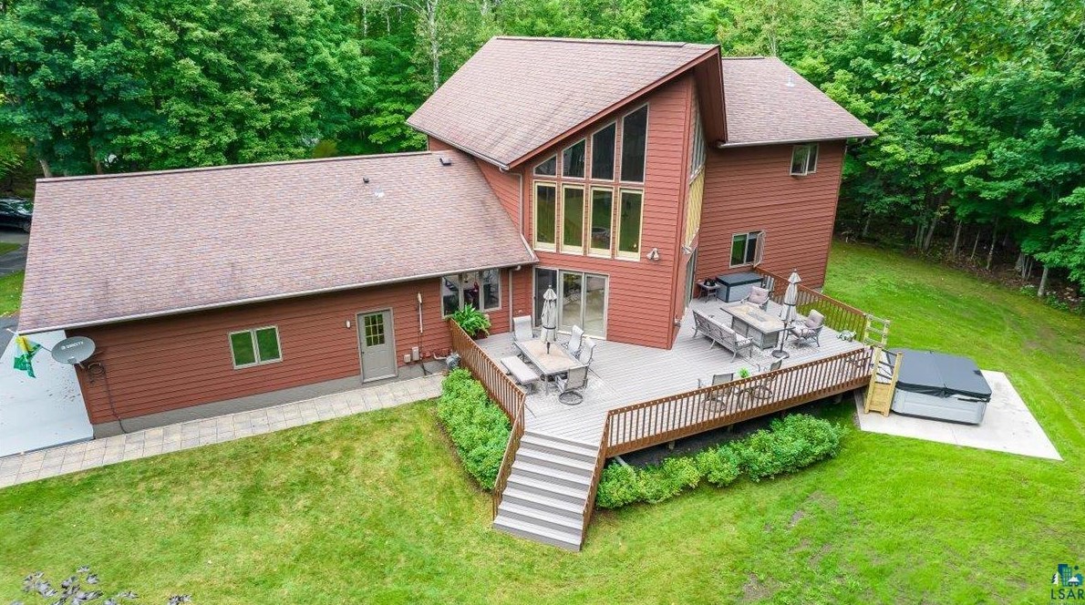 5456 Dubla Dr, Duluth, MN 55811