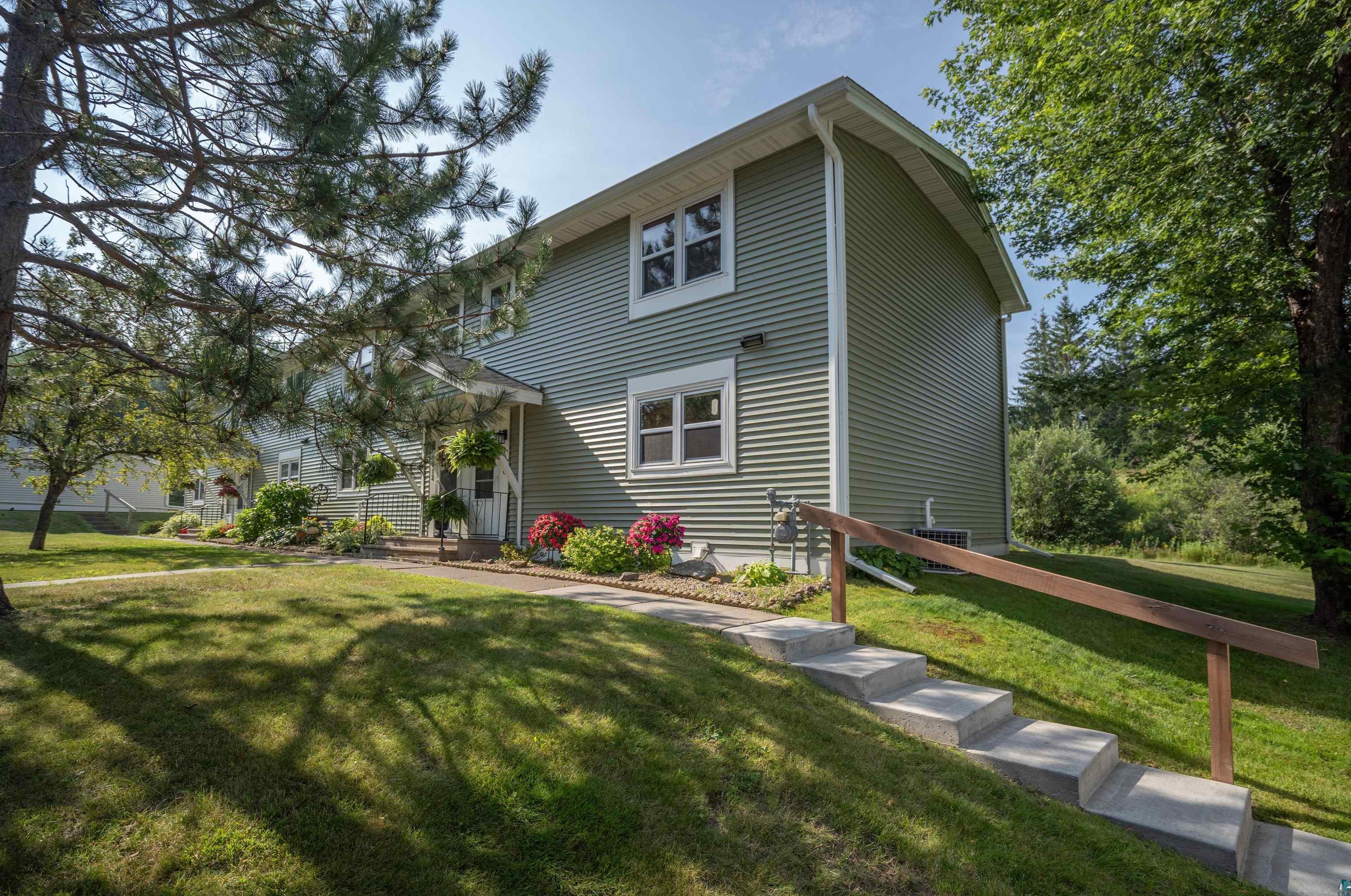 1010 Bong Blvd #1010, Duluth, MN 55811