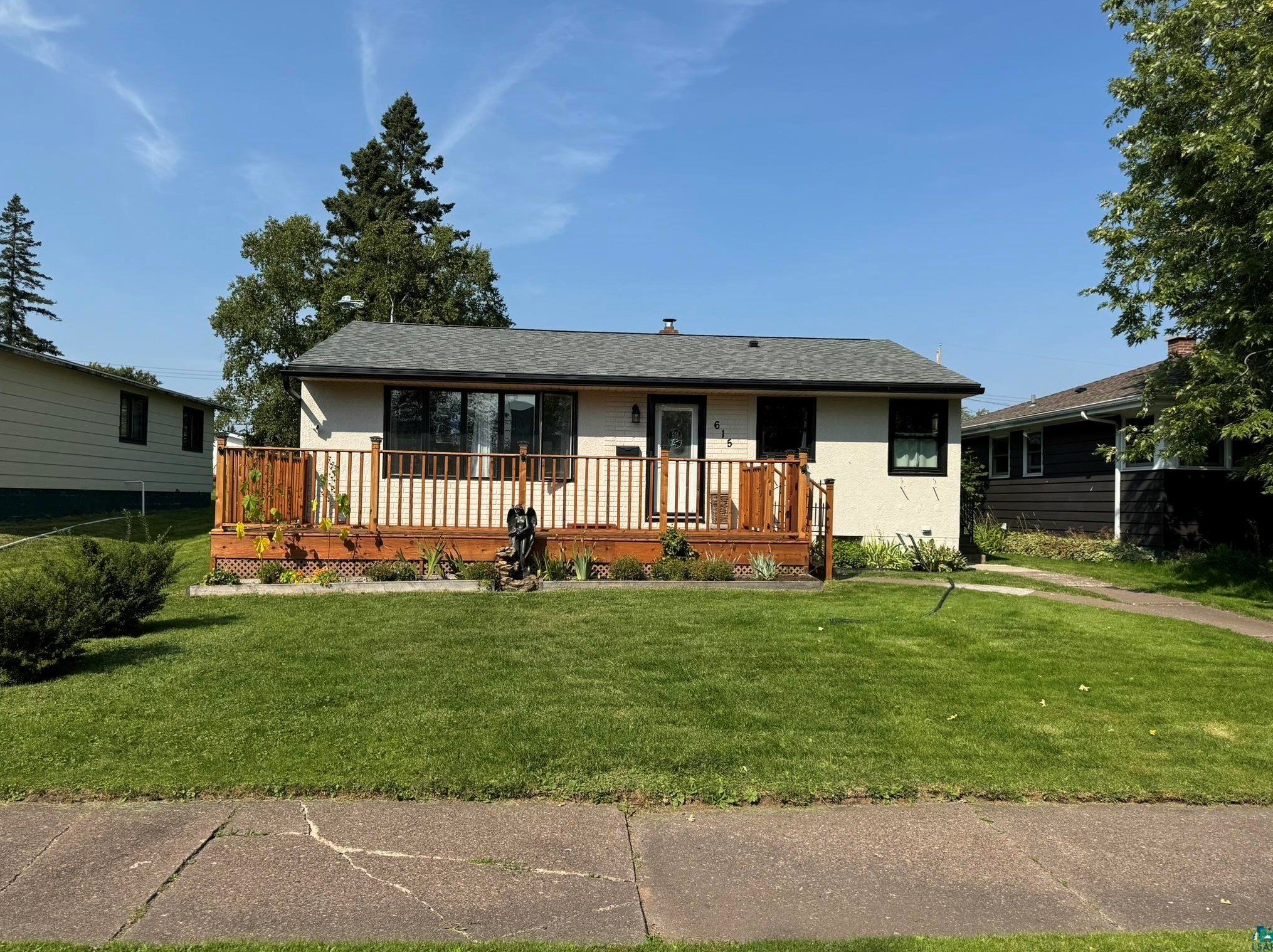 615 12th Ave, Two Harbors, MN 55616-1217