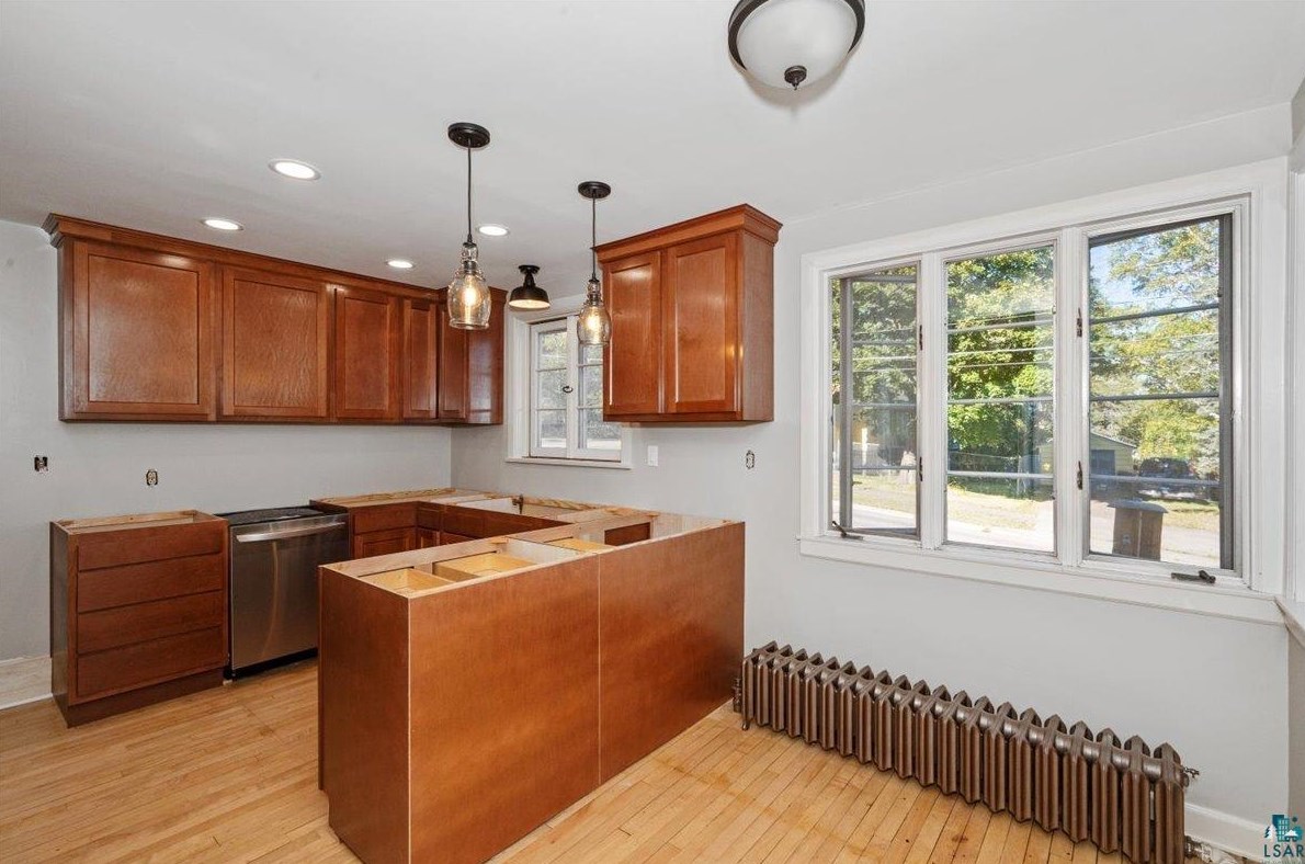 2540 Jefferson St, Duluth MN 55812-2215 exterior