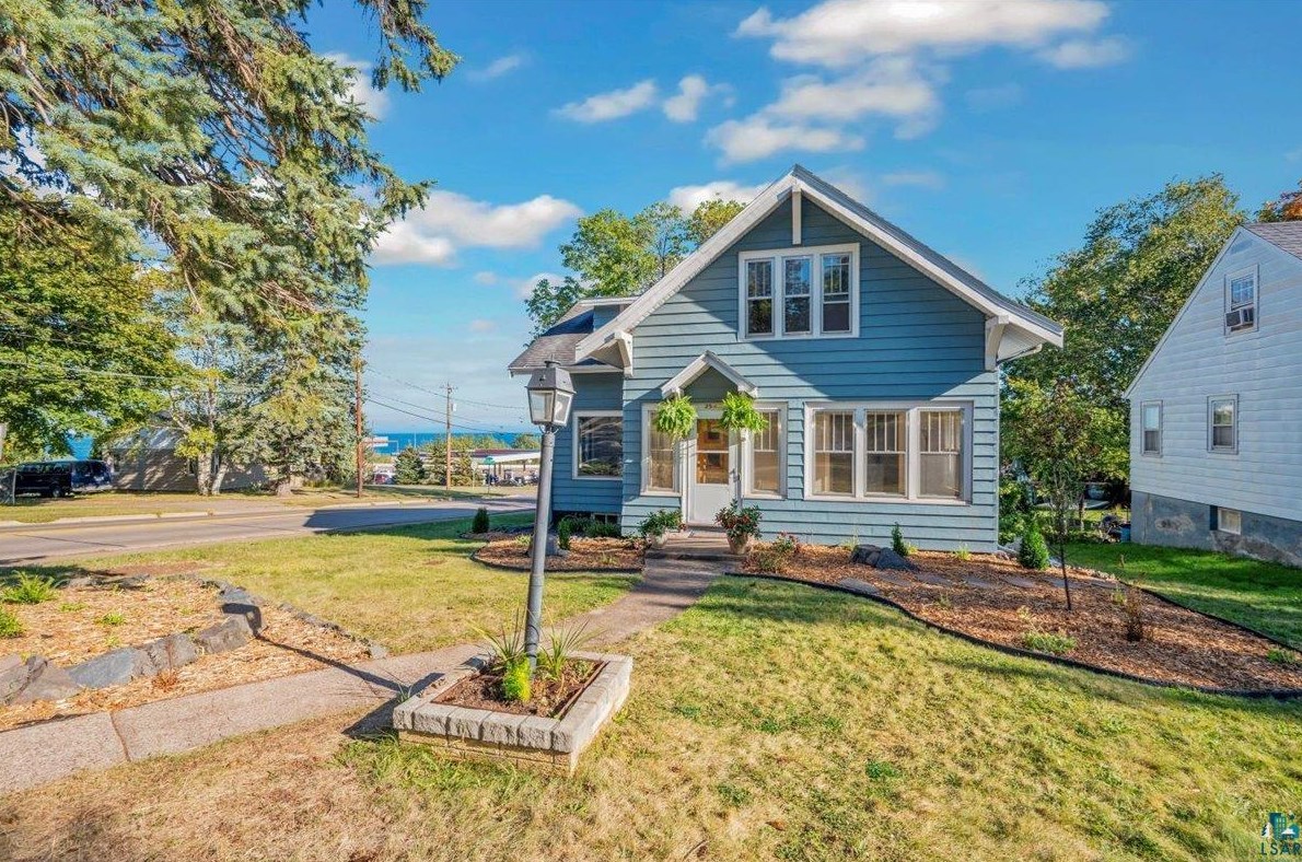2540 Jefferson St, Duluth, MN 55812-2215