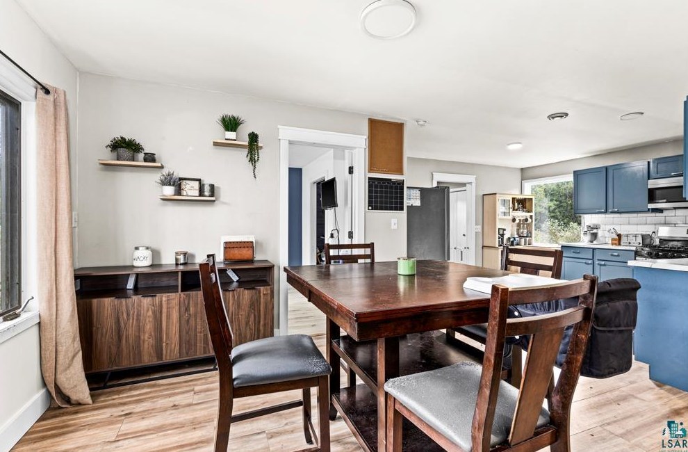 4376 Midway Rd, Duluth MN 55811-1313 exterior