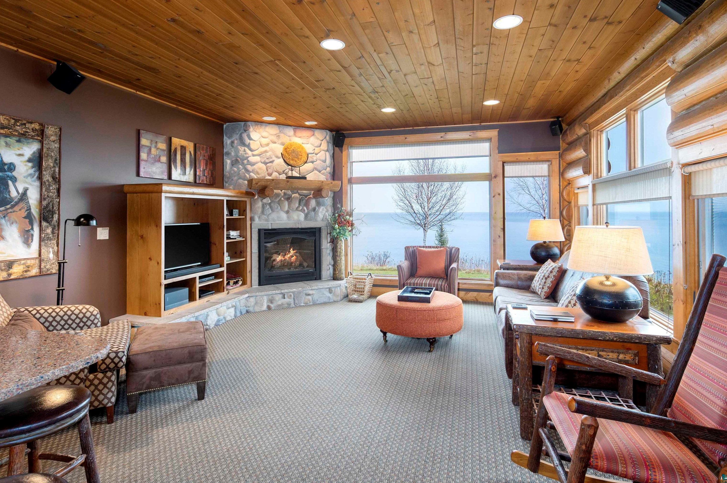2826 Hwy 61 #385, Two Harbors, MN 55616