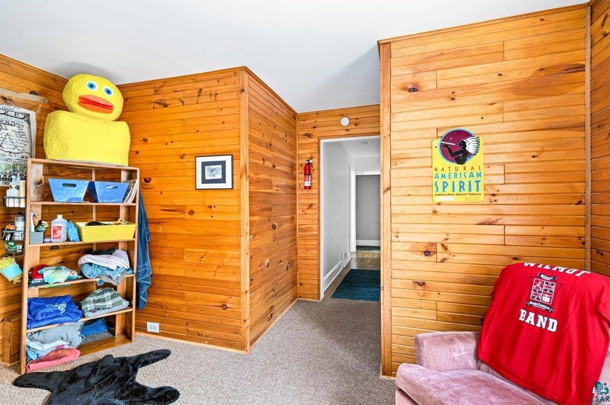 905 4 St, Duluth MN 55805-1730 exterior