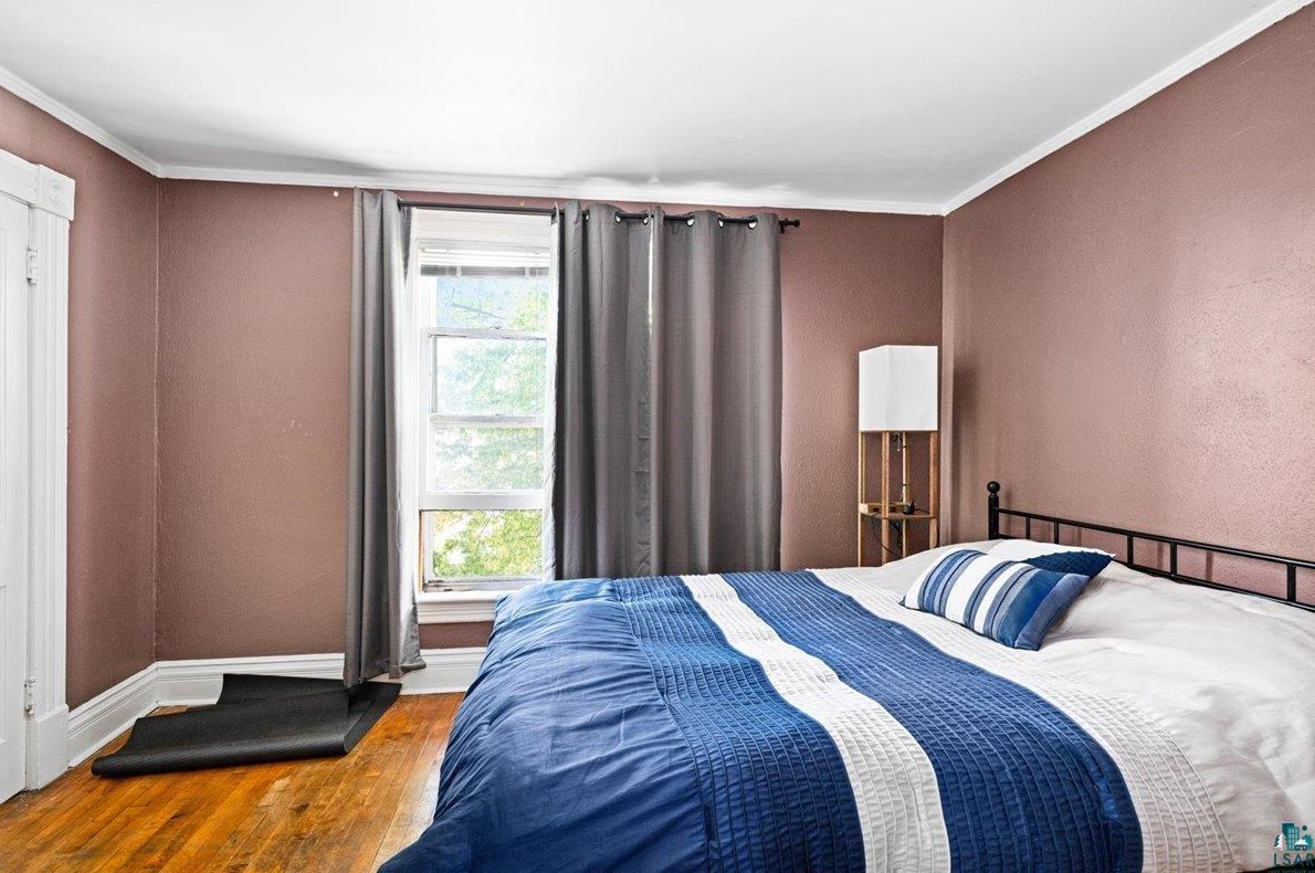 905 4 St, Duluth MN 55805-1730 exterior