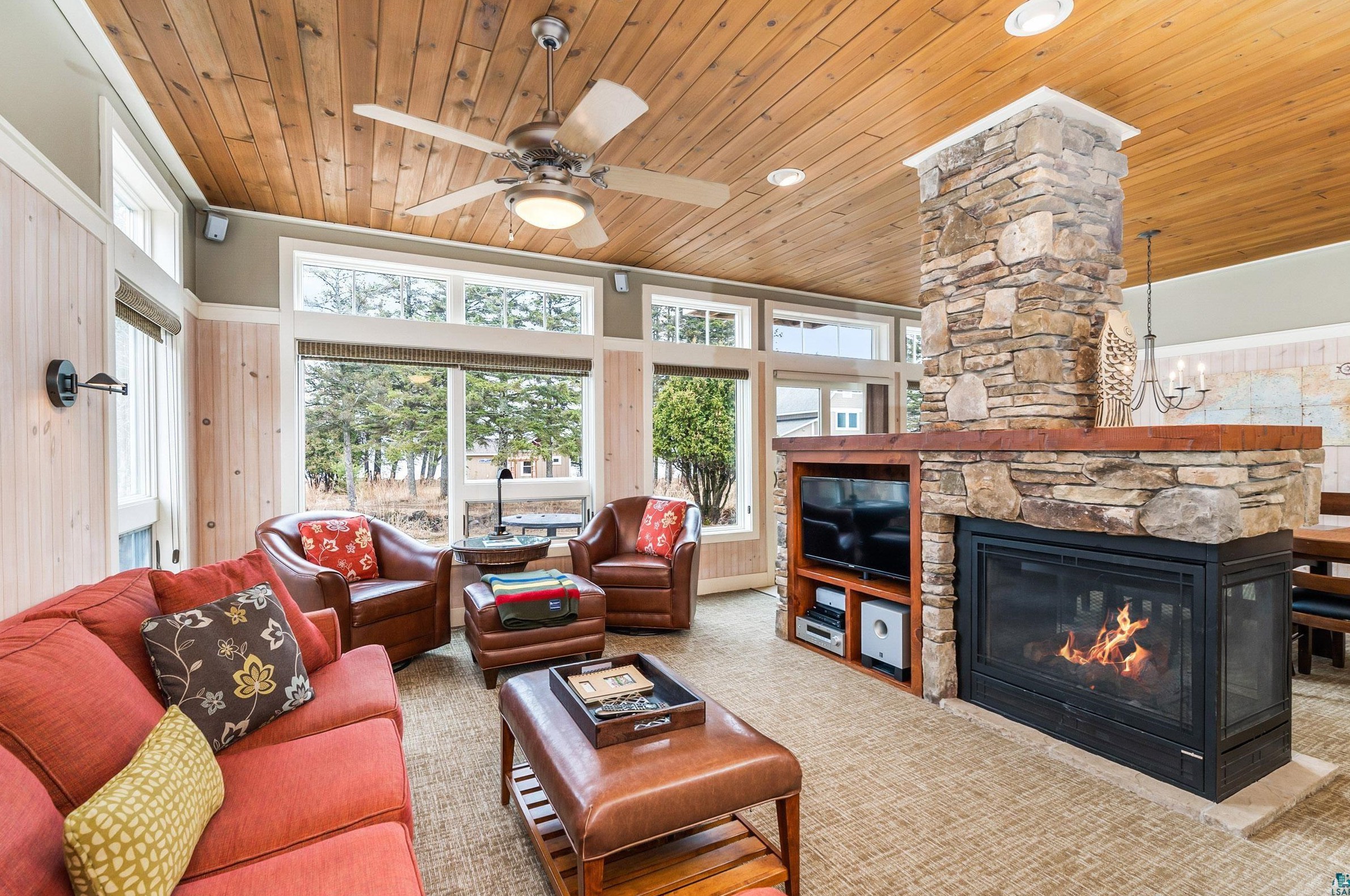 596 Larsmont Way #335, Two Harbors, MN 55616