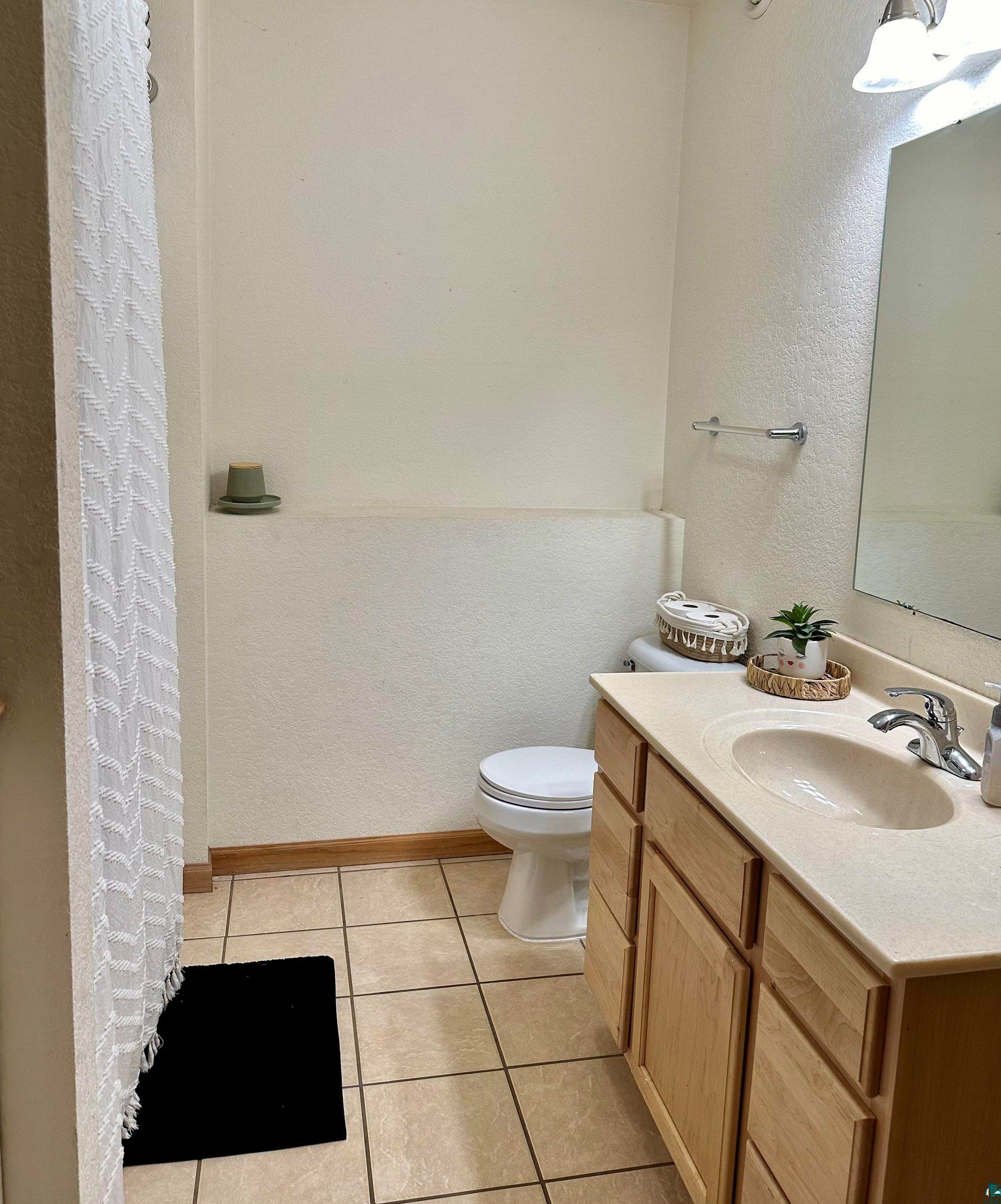 901 6 St, Duluth MN 55806-2303 exterior