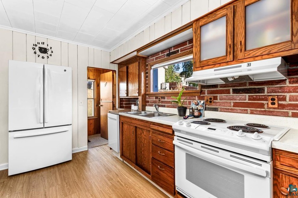 2411 6 St, Duluth MN 55810-2240 exterior