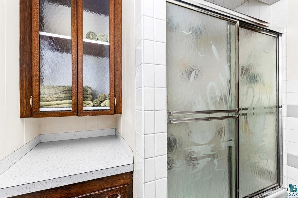 2411 6 St, Duluth MN 55810-2240 exterior