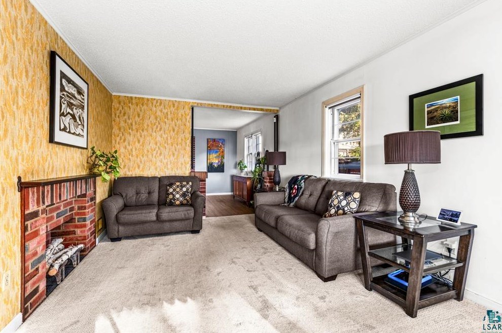 2411 6 St, Duluth MN 55810-2240 exterior