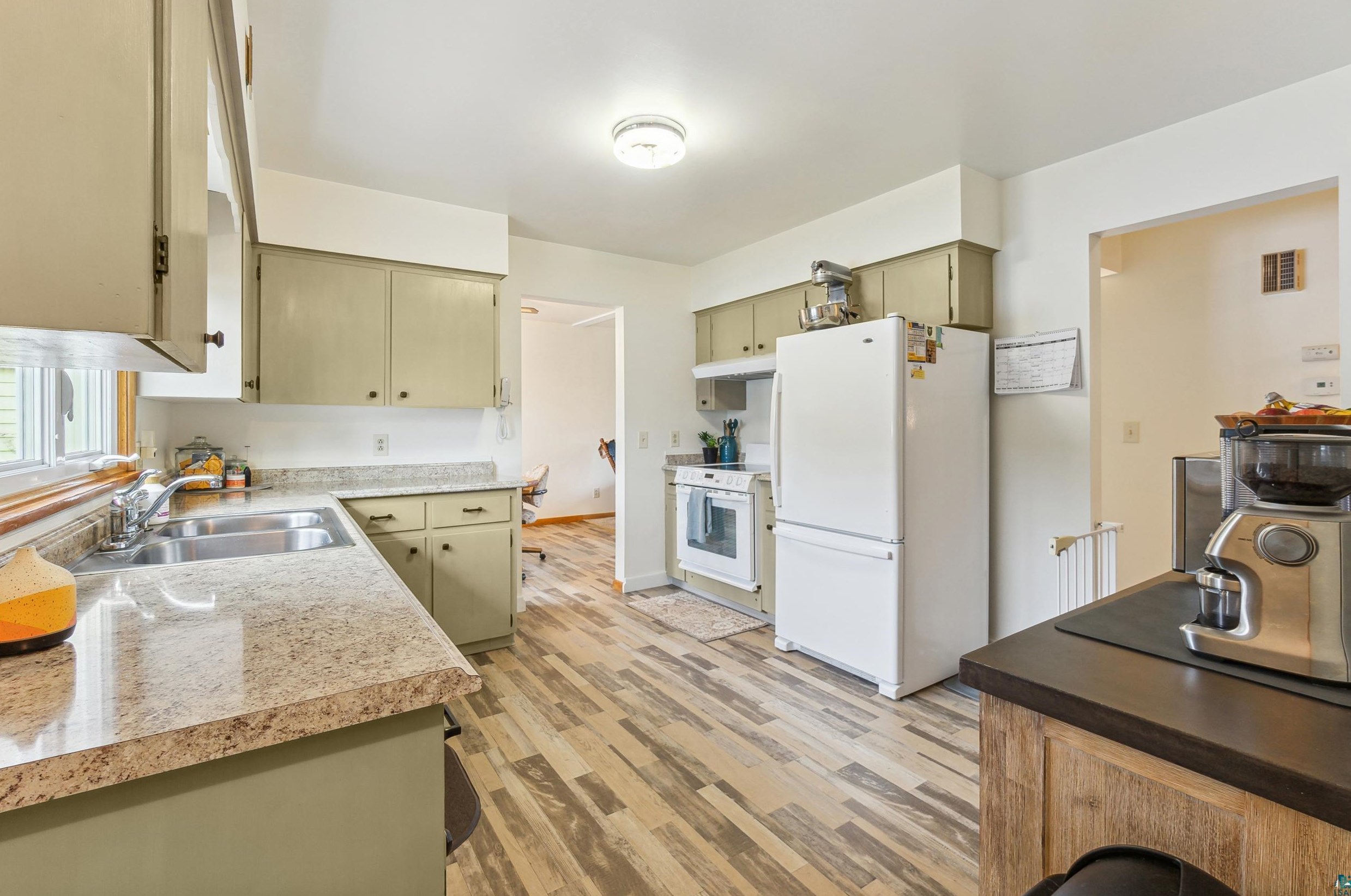 509 12th St, Scanlon, MN 55720