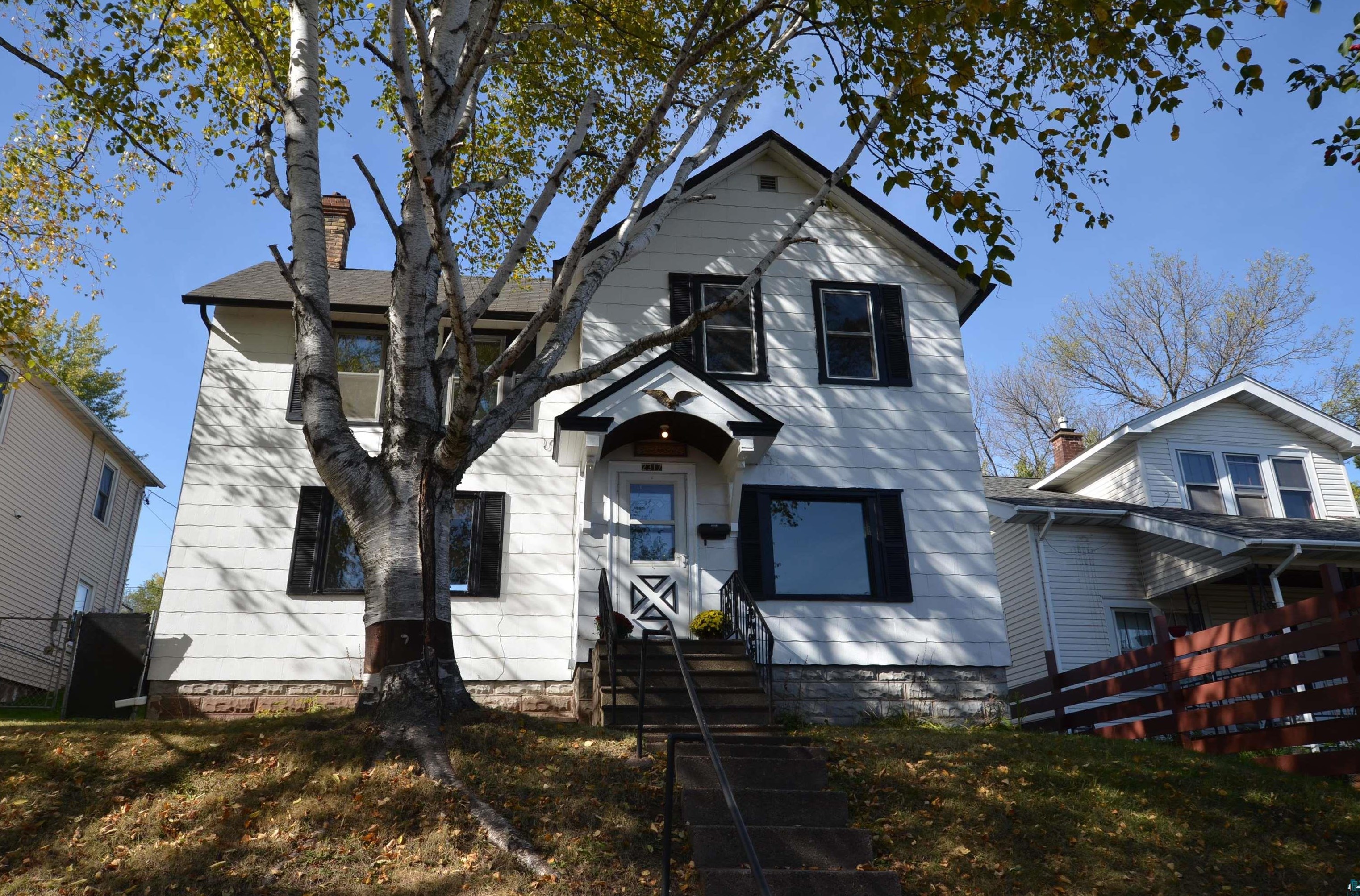 2317 W 7th St, Duluth, MN 55806