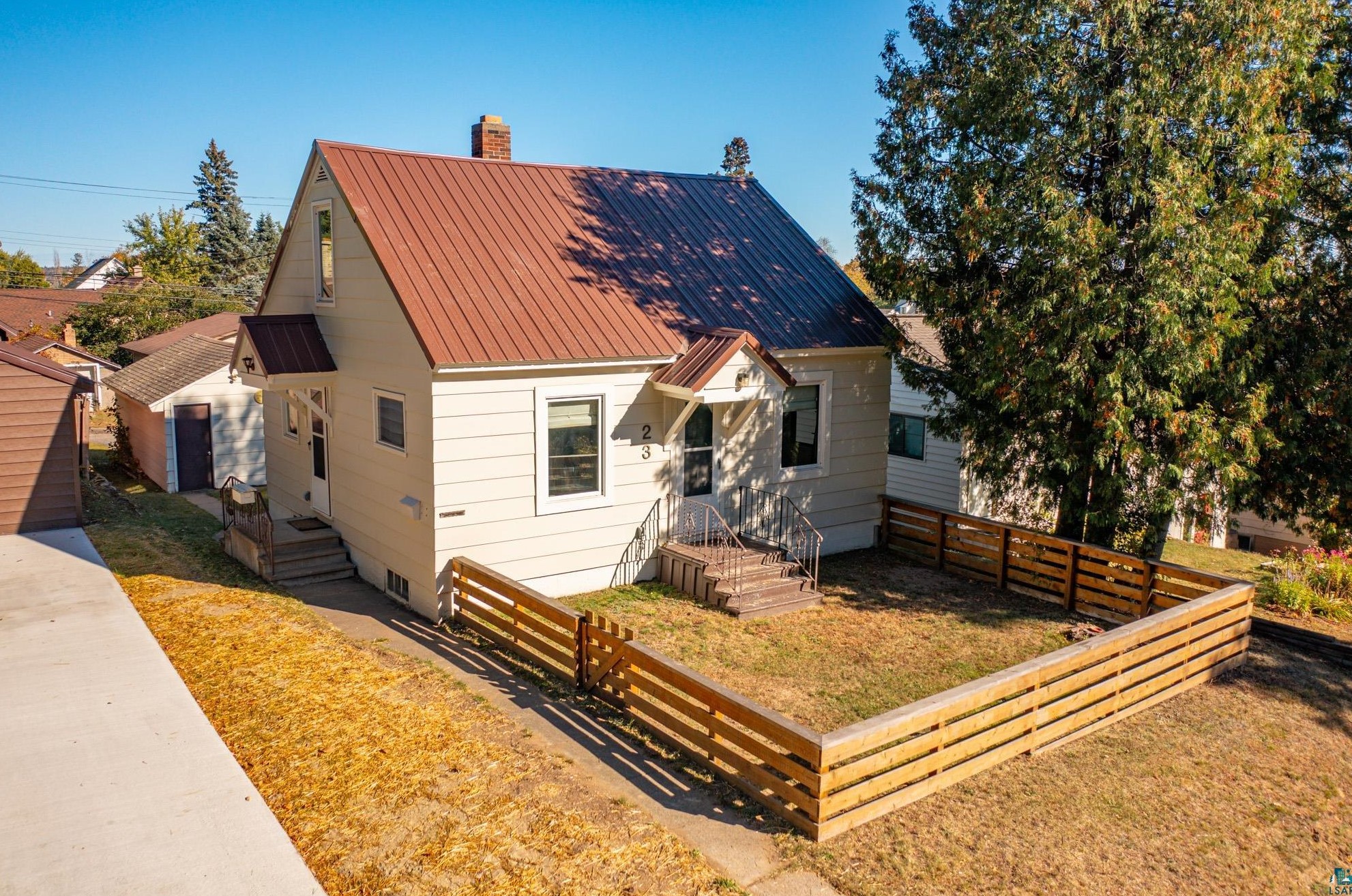 23 E Boundary St, Ely, MN 55731