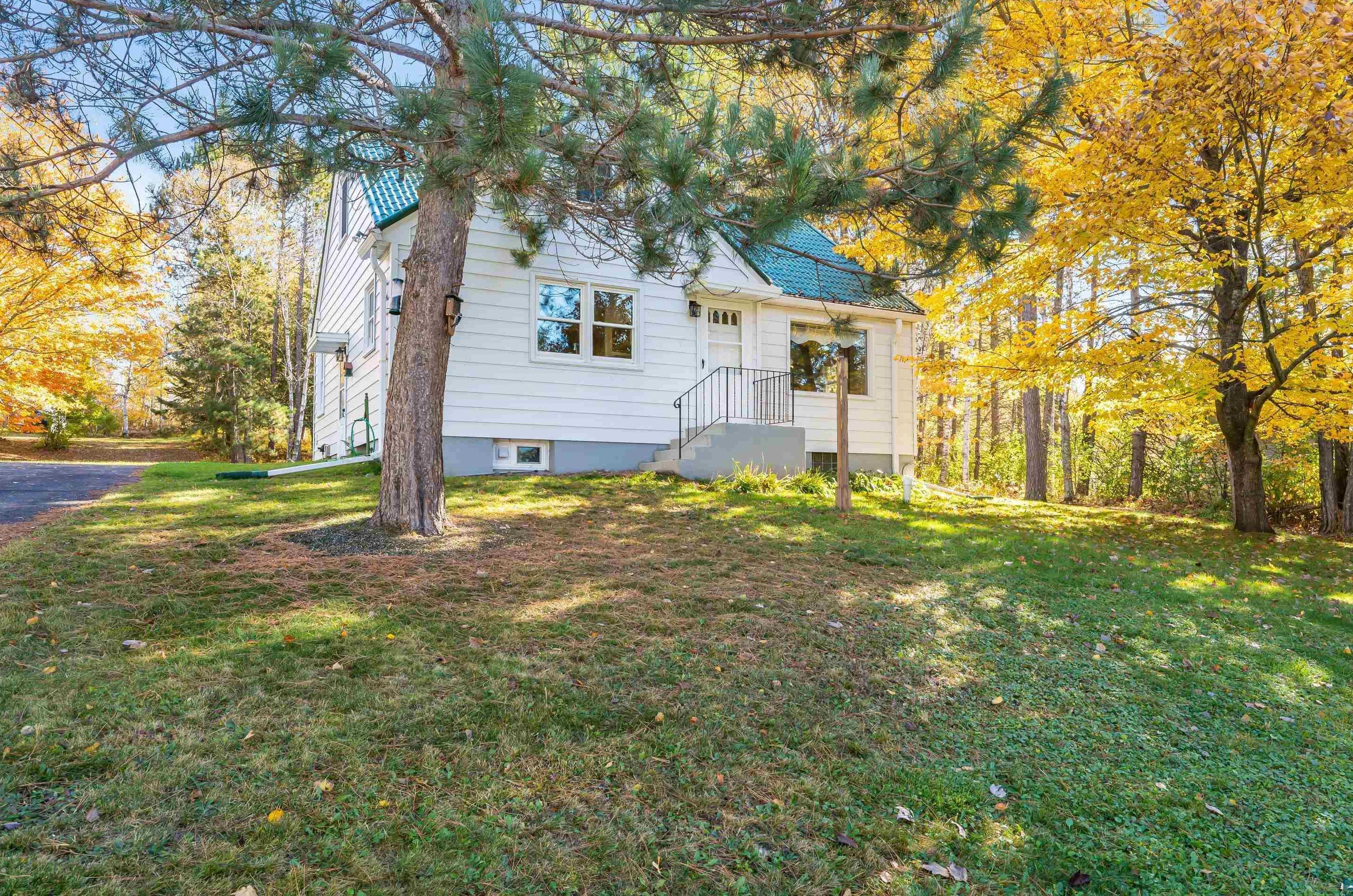 3634 Stebner Rd, Duluth, MN 55811-3744