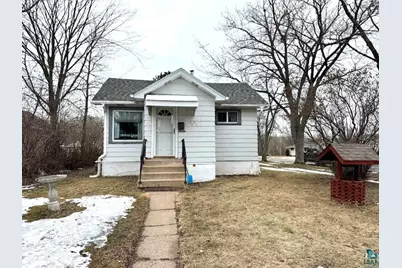 2903 E 4th Ave W, Hibbing, MN 55746 - Photo 1