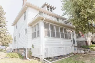 1719 E 8th St, Duluth, MN 55812 - Photo 1