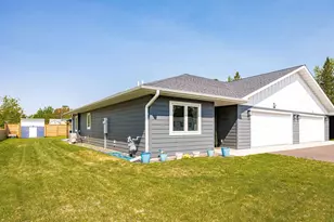 609 Adams St, Cloquet, MN 55720 - Photo 1