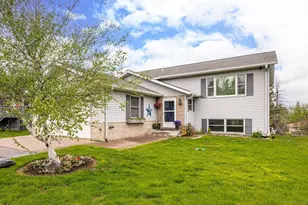 803 Almac Dr, Proctor, MN 55810 - Photo 1