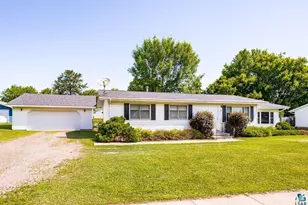 1419 Doddridge Ave, Cloquet, MN 55720 - Photo 1