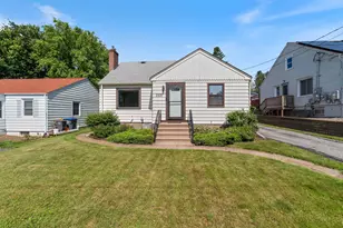 2305 Hillcrest Dr, Duluth, MN 55811 - Photo 1