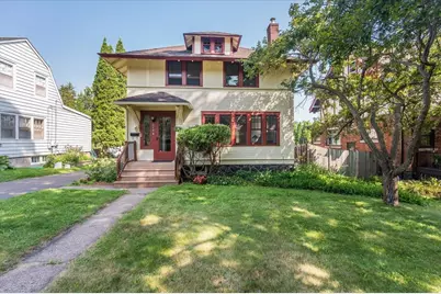 2108 Lakeview Dr, Duluth, MN 55803 - Photo 1