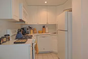 40 Central Park S, New York, NY 10019 - Photo 2