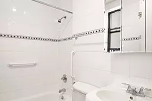 835 Riverside Dr, New York City, NY 10032 - Photo 8