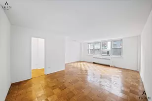 240 E 35th St, New York City, NY 10016 - Photo 2