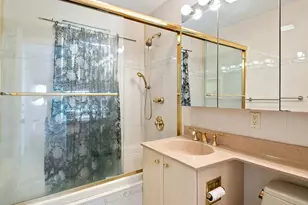 88-20 215th St, New York City, NY 11427 - Photo 4