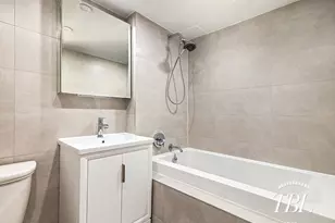 13-11 Jackson Ave, New York City, NY 11101 - Photo 8