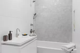 184 Huron St, New York City, NY 11222 - Photo 10