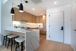 30-05 Vernon Blvd, New York City, NY 11102 - Photo 4