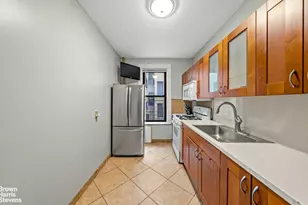 1040 Carroll St, New York City, NY 11225 - Photo 8