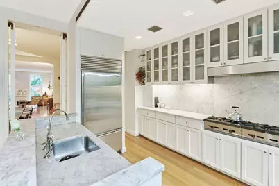 453 W 24th Street, New York City, NY 10011 - Photo 14