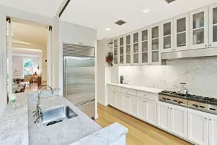 453 W 24th St, New York City, NY 10011 - Photo 14