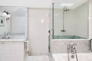 453 W 24th St, New York City, NY 10011 - Photo 16