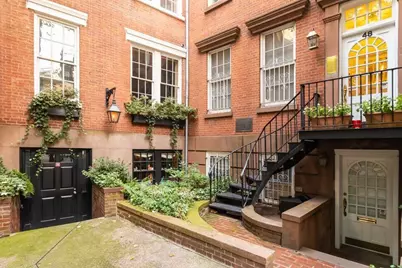 46 Commerce Street #5, New York City, NY 10014 - Photo 2